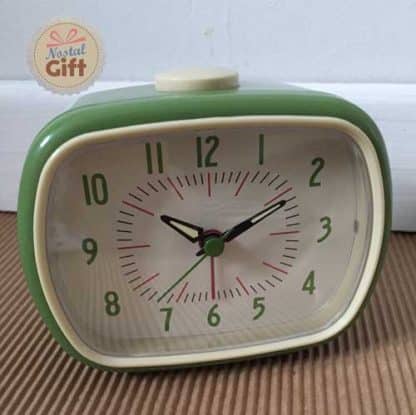 Réveil en plastique forme TV vintage vert – Image 2