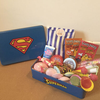 Coffret Cadeau : Boîte "Superman" remplie de bonbons des années 80