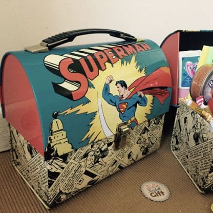 Coffret Cadeau : Mallette cloche "Superman" - Bonbons des années 80 – Image 7