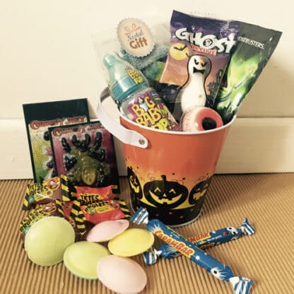 Bonbons Halloween – Seau rempli de bonbons qui piquent à offrir Licence officielle