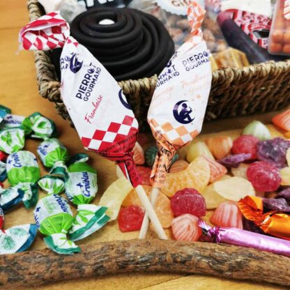 Coffret cadeau : Panier rempli de bonbons des années 60