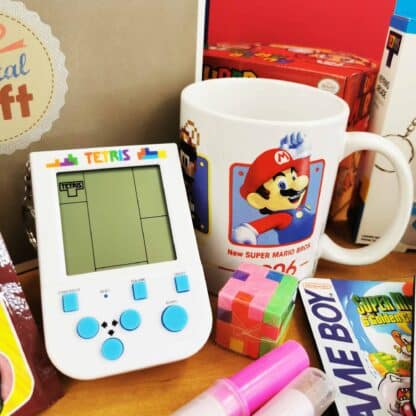 Coffret Cadeau « Retrogaming » et sa console Tetris