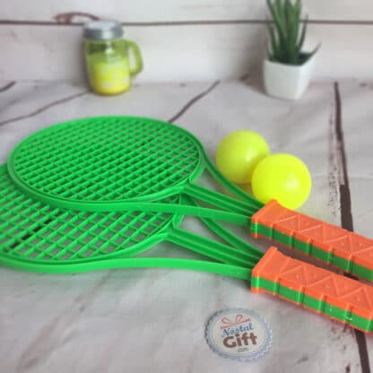 Raquettes de tennis en plastique