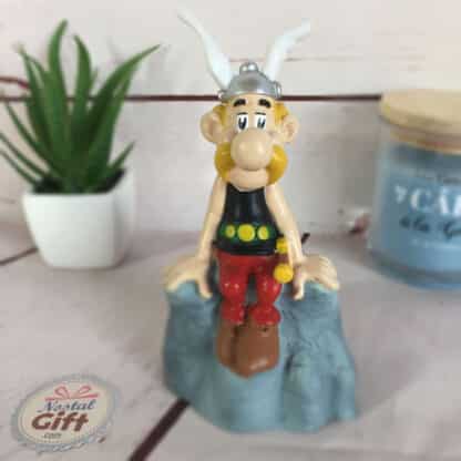 Astérix - Figurine / tirelire Asterix sur le rocher