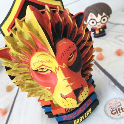 Figurine blason de Gryffondor - Harry Potter (26 cm) – Image 2