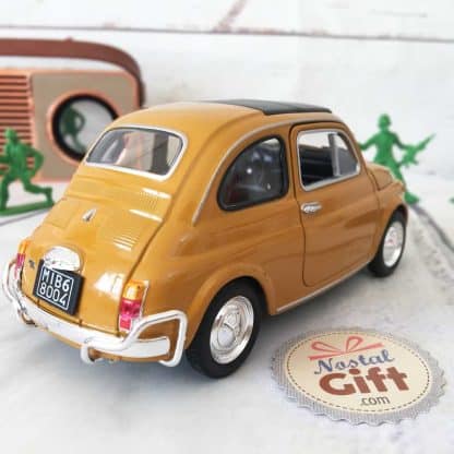 Miniature Fiat 500 - Jaune dorée - échelle 1:24 - 15 cm – Image 4