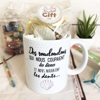 Mug Joyeux Noël Nounou personnalisé et ses guimauves coeurs x10