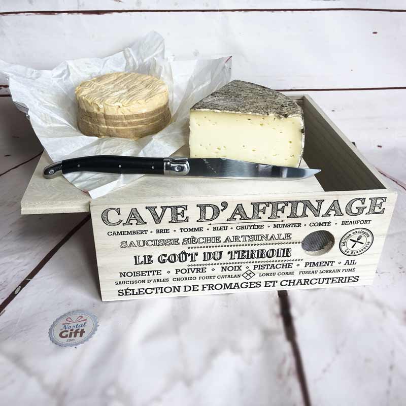 Boite à fromage - cave d'affinage avec couteau et grille de ventilation