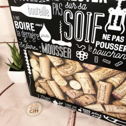 Cadre décoratif collecteur de bouchons de liège – Image 2