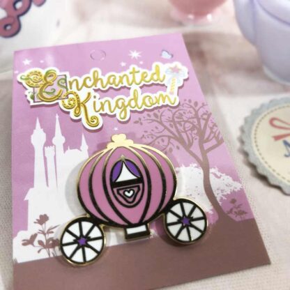 Pin's Carrosse de Princesse – Image 2