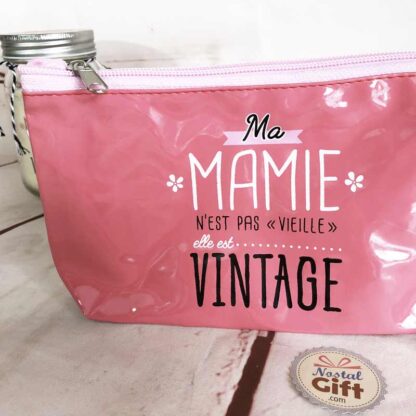 Trousse de toilette - "Ma Mamie n'est pas vieille elle est vintage" – Image 2