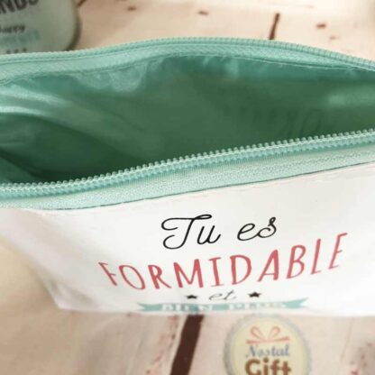Trousse de toilette - "Tu es formidable et bien plus encore" – Image 2
