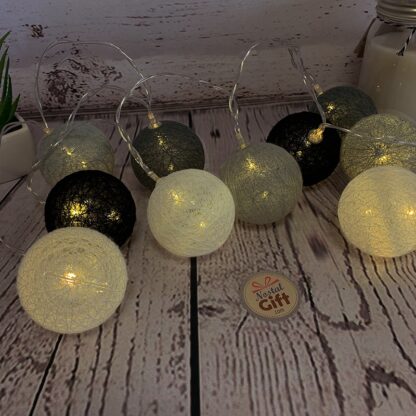 Guirlande boules lumineuses LED - Nuance de gris – Image 3