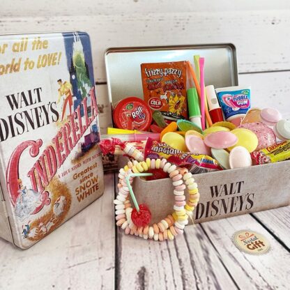 Coffret Cadeau : Boîte "Cendrillon" remplie de bonbons des années 80
