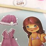 Carte postale vintage - Petite fille à habiller