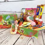 Coffret Cadeau : Boîte "Bob l'éponge méduse" remplie de bonbons des années 90