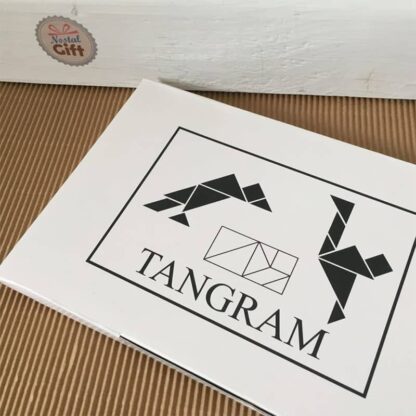 Tangram dans boite avec modèles