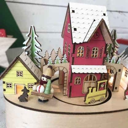 Boîte à musique - Petit village lumineux et son train animé – Image 3