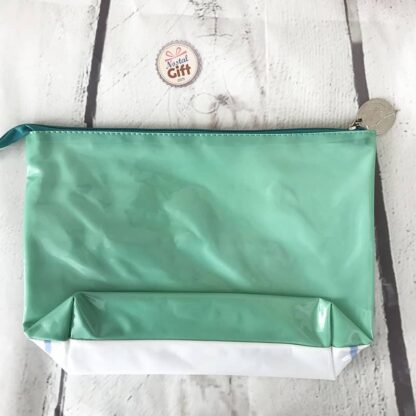 Monsieur Madame - Grande trousse de toilette 3 personnages – Image 3