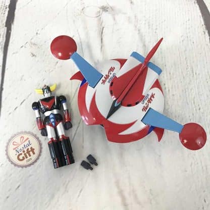 Figurine Goldorak éjectable (couleurs retro) dans son vaisseau + boite métal Deluxe – Image 4
