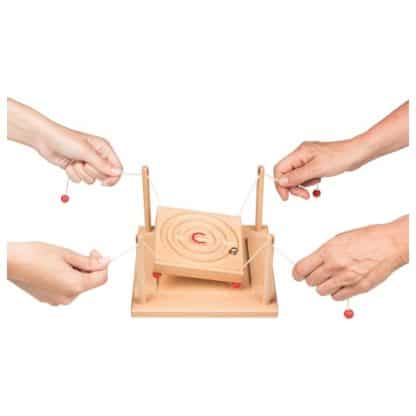 Labyrinthe de 2 à 4 joueurs à cordelettes - jeu d'adresse traditionnel en bois