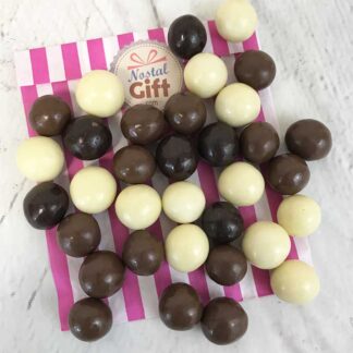 Noisettes enrobées de chocolat - 200g (Mix blanc, lait et noir)