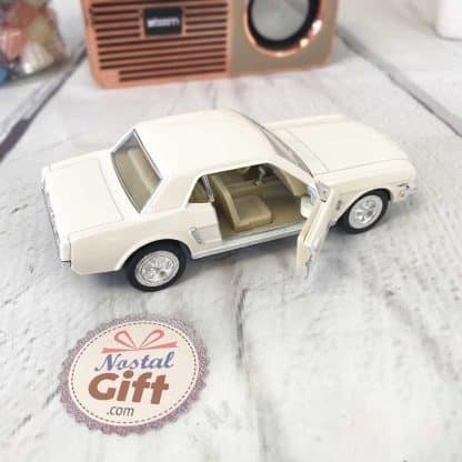 Miniature Mustang 1964  en métal, 1:36