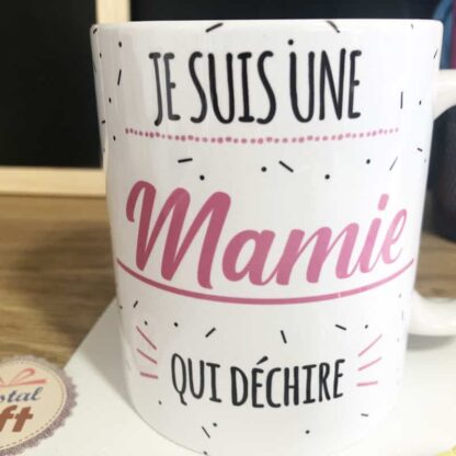 Mug "Je suis une mamie qui déchire" - Cadeau grand-mère