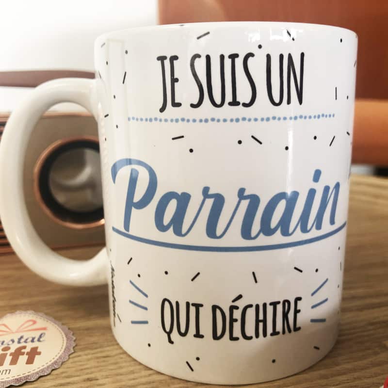 Mug metal JE SUIS UNE MARRAINE QUI DECHIRE - Le Roi du T-Shirt