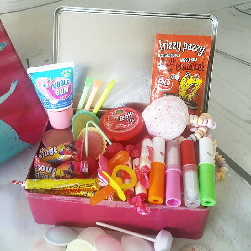 Coffret cadeaux - Récré Box - Bonbons et jouets des années 80