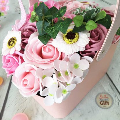 Bouquet de savon et panier - Roses "Edition limité" – Image 3