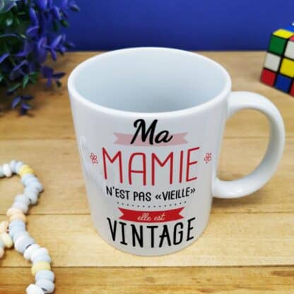 Mug "Ma Mamie n'est pas vieille, elle est Vintage"