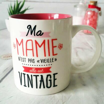 Mug "Ma Mamie n'est pas vieille, elle est Vintage"