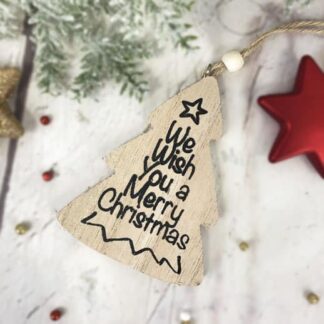 Décoration de noël à suspendre -Sapin en bois "we wish you a merry christmas"