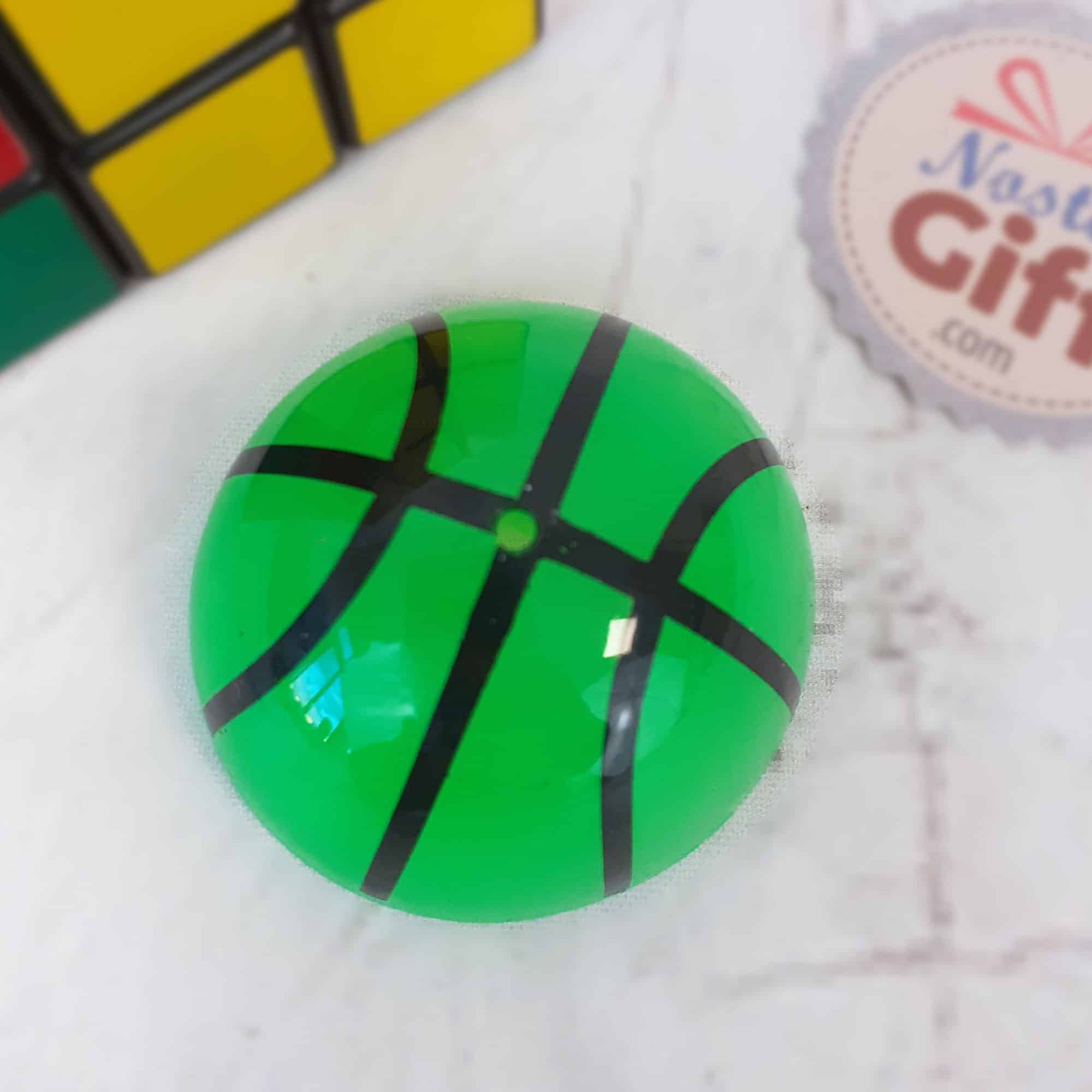 Puce sauteuse à motifs - Vert, Ballon de basket