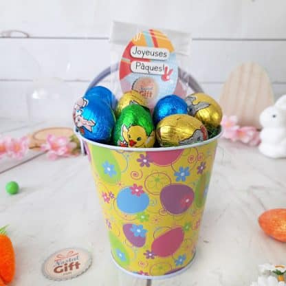 Seau jaune de Pâques - Oeufs en chocolats X 10 et Guimauve lapin x 10