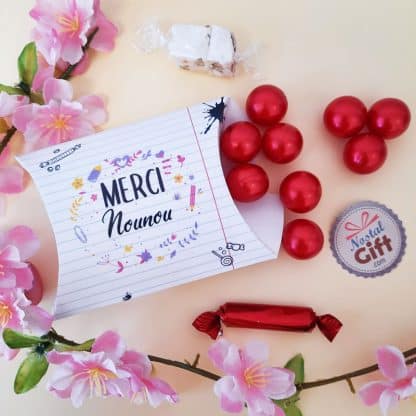 Boîte "Merci Nounou" - Perle de bain bille senteur fraise x 12 - Collection florale