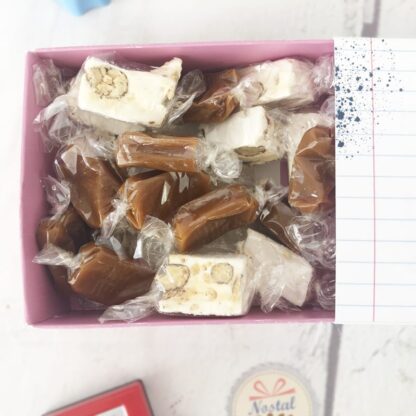 Boîte de 10 nougats tendres et 10 caramels au beurre salé - "Je t'aime Maman"