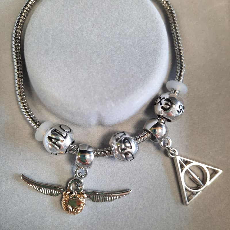 Bracelet Charms avec 5 Charms - 3 Reliques Harry Potter