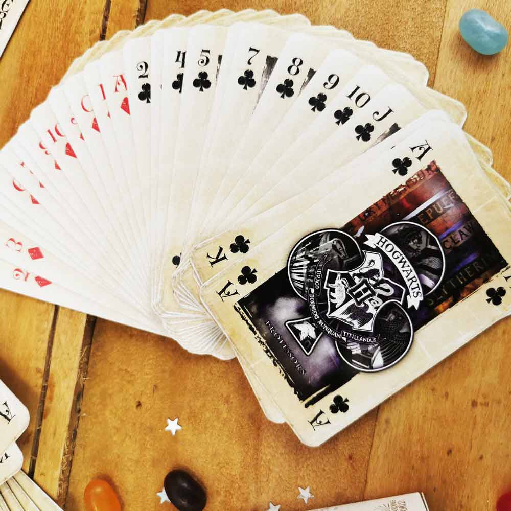 Harry Potter - Jeu de 54 cartes - Pour jouer à la bataille