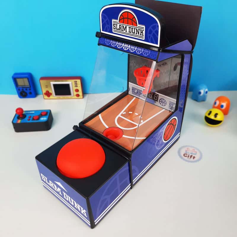 Gadget bureau: consoles rétro, mini jeux basket pour souffler au