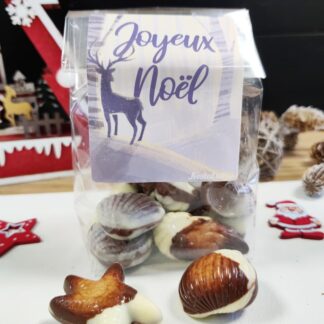 Figurines de Noël chocolat blanc, lait et noir fourré praliné x9