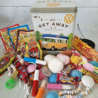 Coffret Cadeau : Boîte haute en métal "Volkswagen Combi" et ses bonbons rétro 70-80