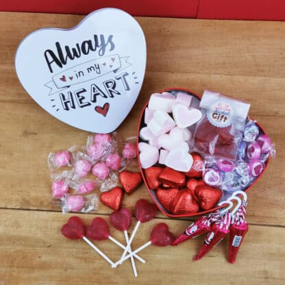 Coffret Cadeau St Valentin : Boîte en coeur "Always in my heart " remplie de bonbons (Blanche)