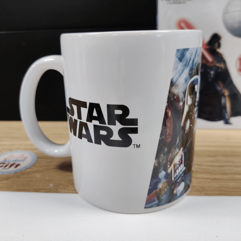 Mug Star Wars Dark Vador en céramique « The Force is strong » sur Rapid  Cadeau