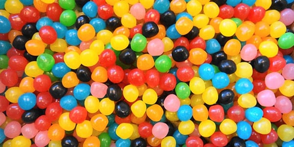 <p>Découvrez tous ces Dragibus, sous toutes leurs formes, les petits, les soft, en sachet ou en vrac, en version multicolores ou unicolores. On vous permet de les avoir par couleur, c'est idéal pour un <a href="../categorie-produit/bonbons/bonbons-candy-bar/">Candy Bar</a> ! </p>
