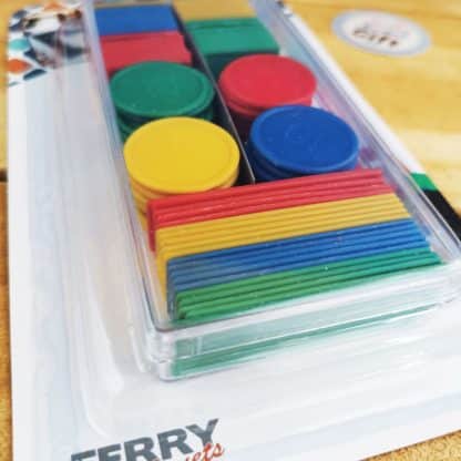 100 jetons plastiques rends et rectangles 4 couleurs
