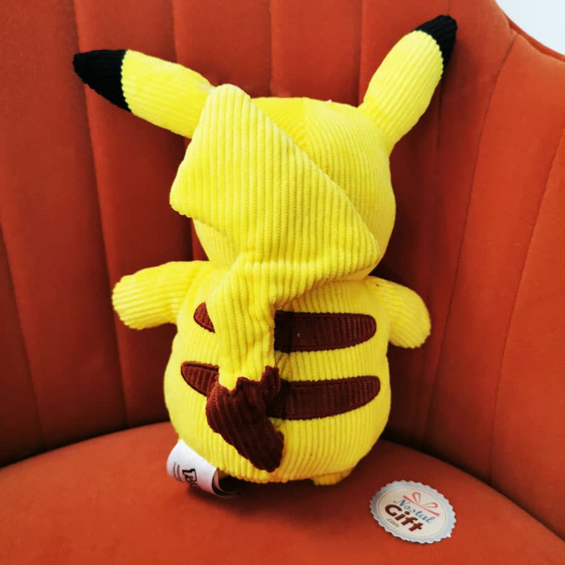 Peluche Pokemon - Edition Noël - Pikachu (20 cm)