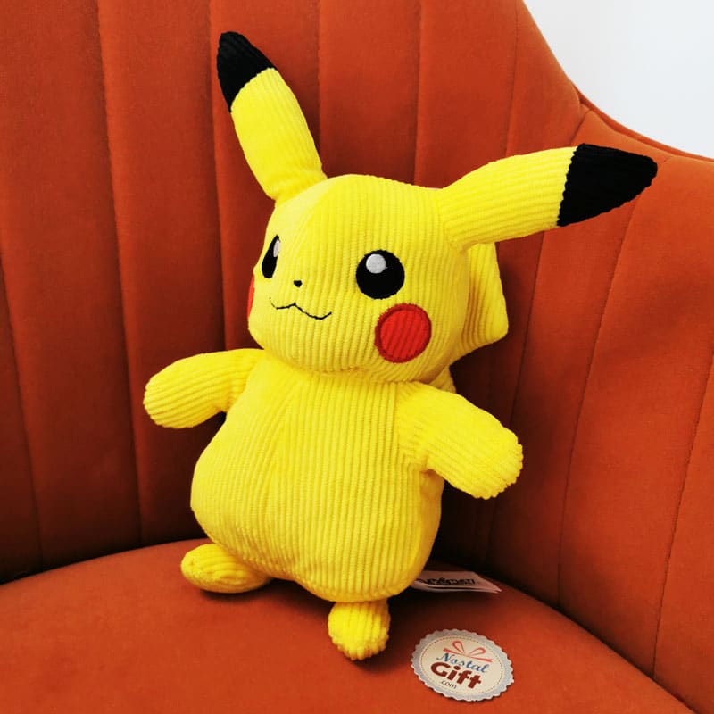 Pokémon - Peluche Pikachu en velour côtelé - 20 cm