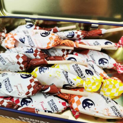 Pierrot Gourmand - Boîte en métal 20 sucettes (caramel & goût fruits) – Image 3